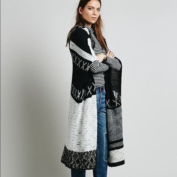 NWT Free People Solstice Spirit Poncho Patchwork Hooded Cardigan Size XS/Small - Picture 2 of 12